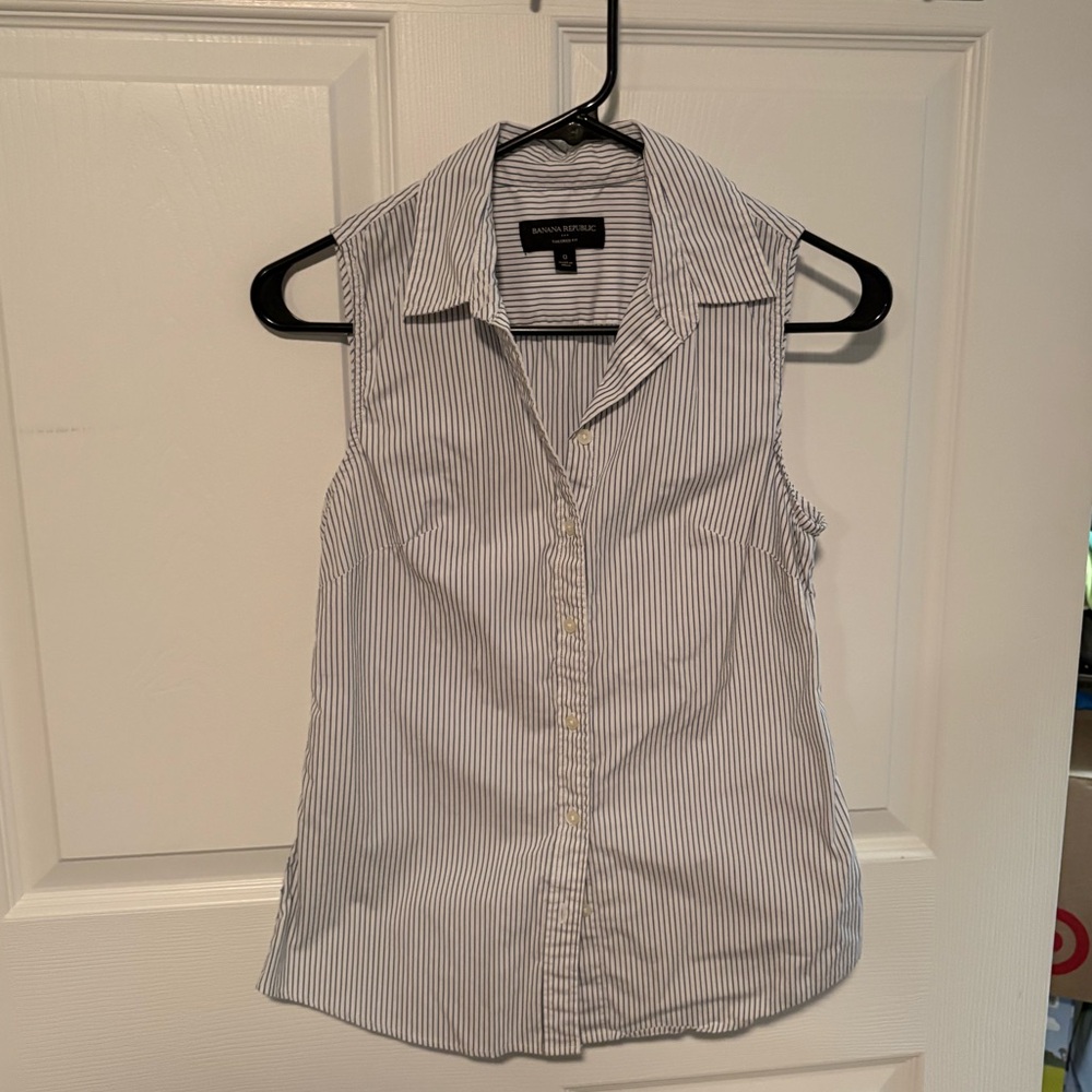 Banana Republic Blue and White Sleeveless Top